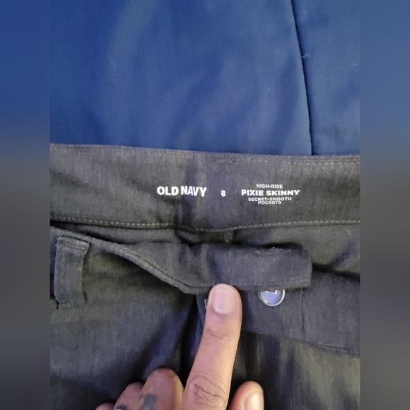 Old Navy pixie skinny pants - Picture 3 of 3